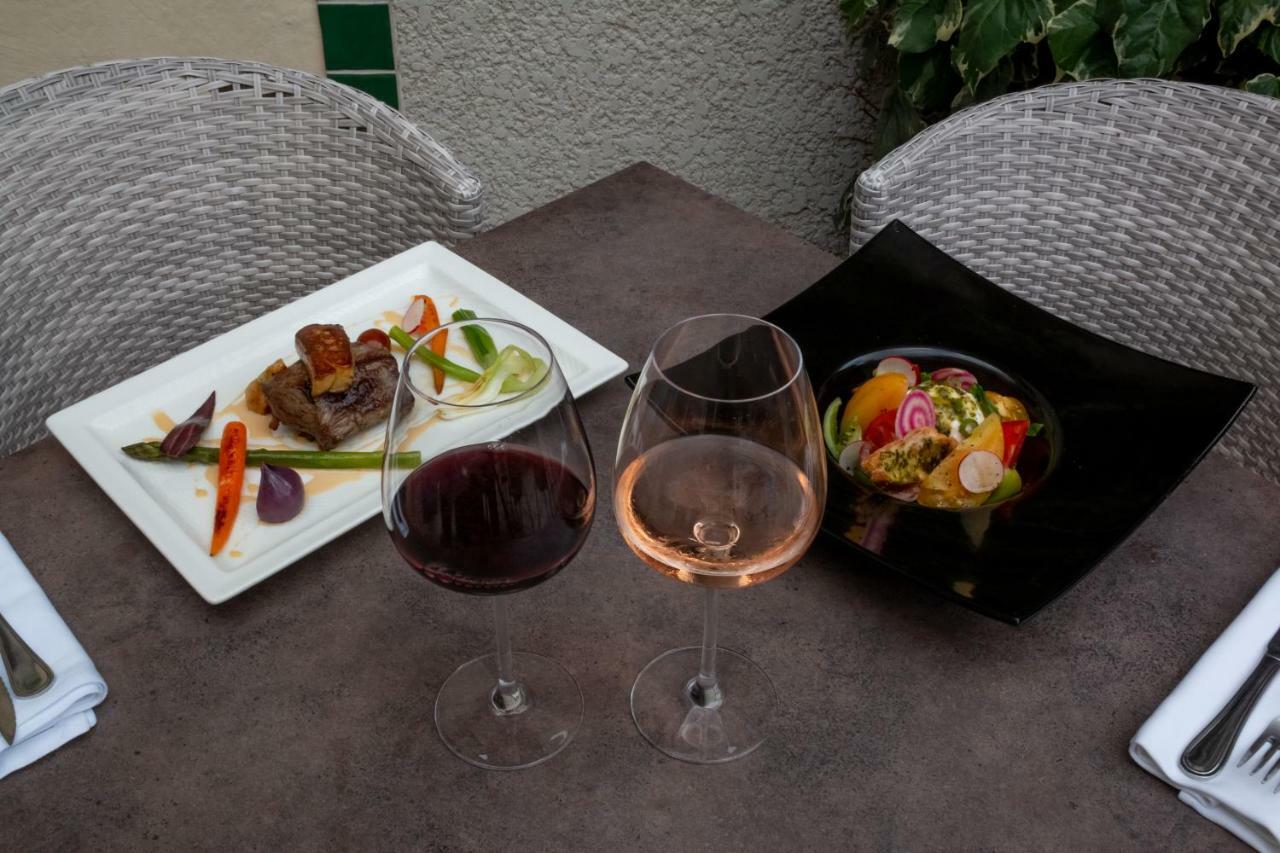 Logis Hotel Les II Mas - Perpignan Sud 카베스타니 외부 사진